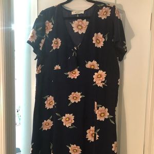 COPY - Pretty blue dress with flowers🌺